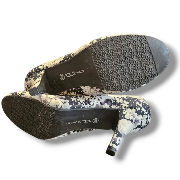 Black and white floral pumps - Picture 6 of 6